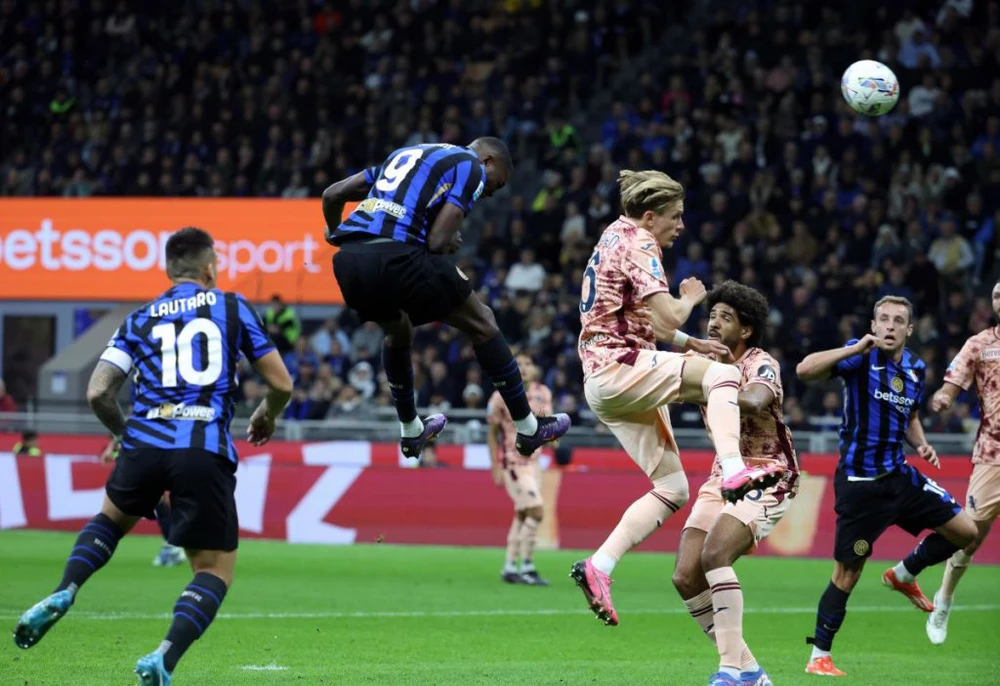 Marcus Thuram (9) có hattrick đầu tiên ở Serie A